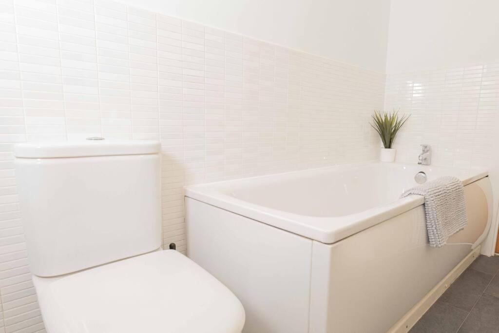 Beautiful 2 Bed In Central Birmingham: A Hidden Gem! Ngoại thất bức ảnh